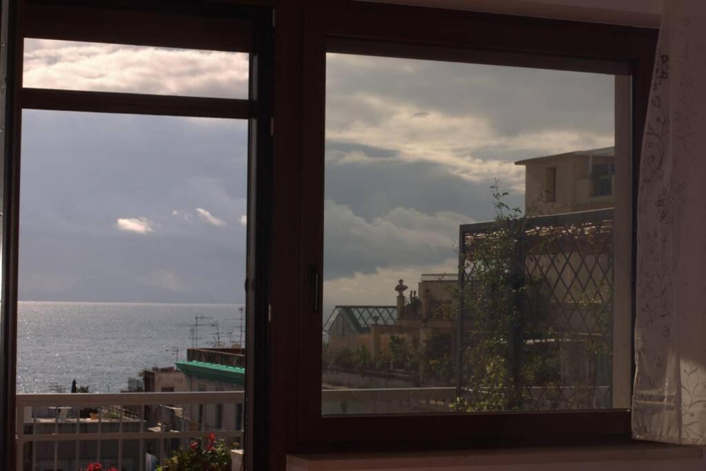 La Finestra Sul Golfo Appartement Napels Buitenkant foto